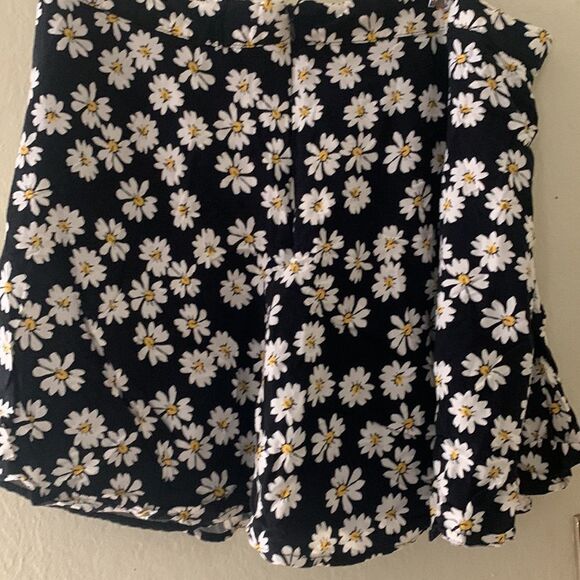 Great spring and summer skirt - Picture 2 of 4